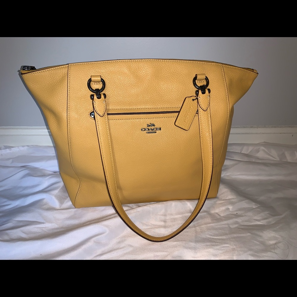 - Coach bag Yellow